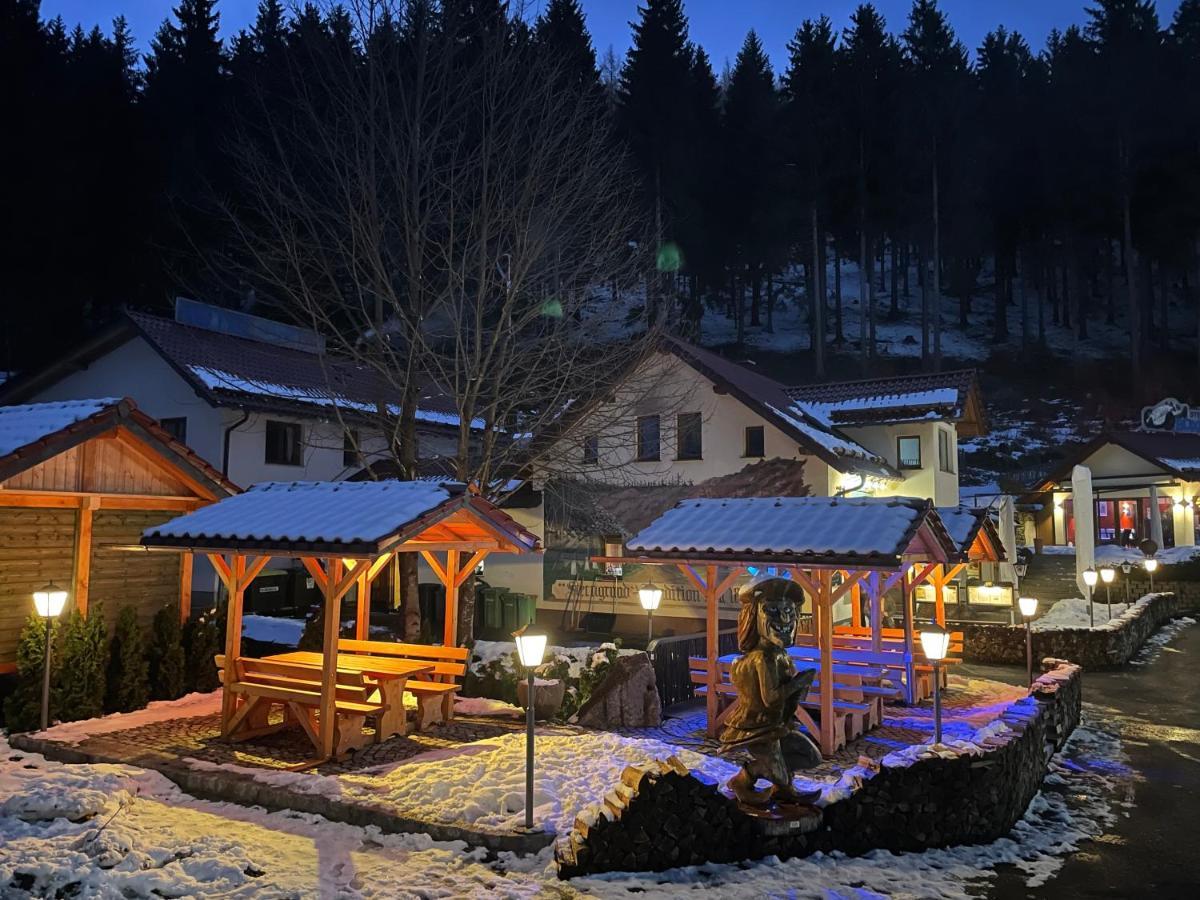 Hotel & Gasthaus Sterngrund Целла-Мелис Экстерьер фото